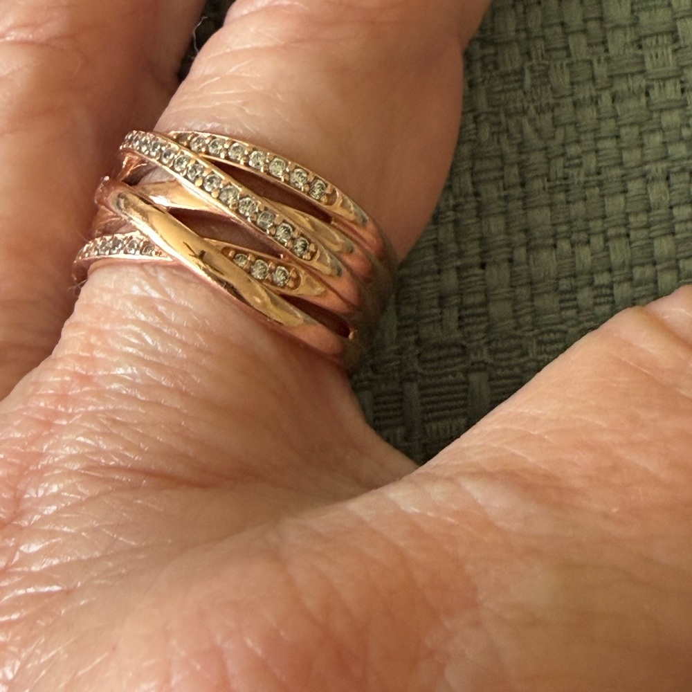 Pandora Rose Gold Ring sz 8.5 - Picture 4 of 7